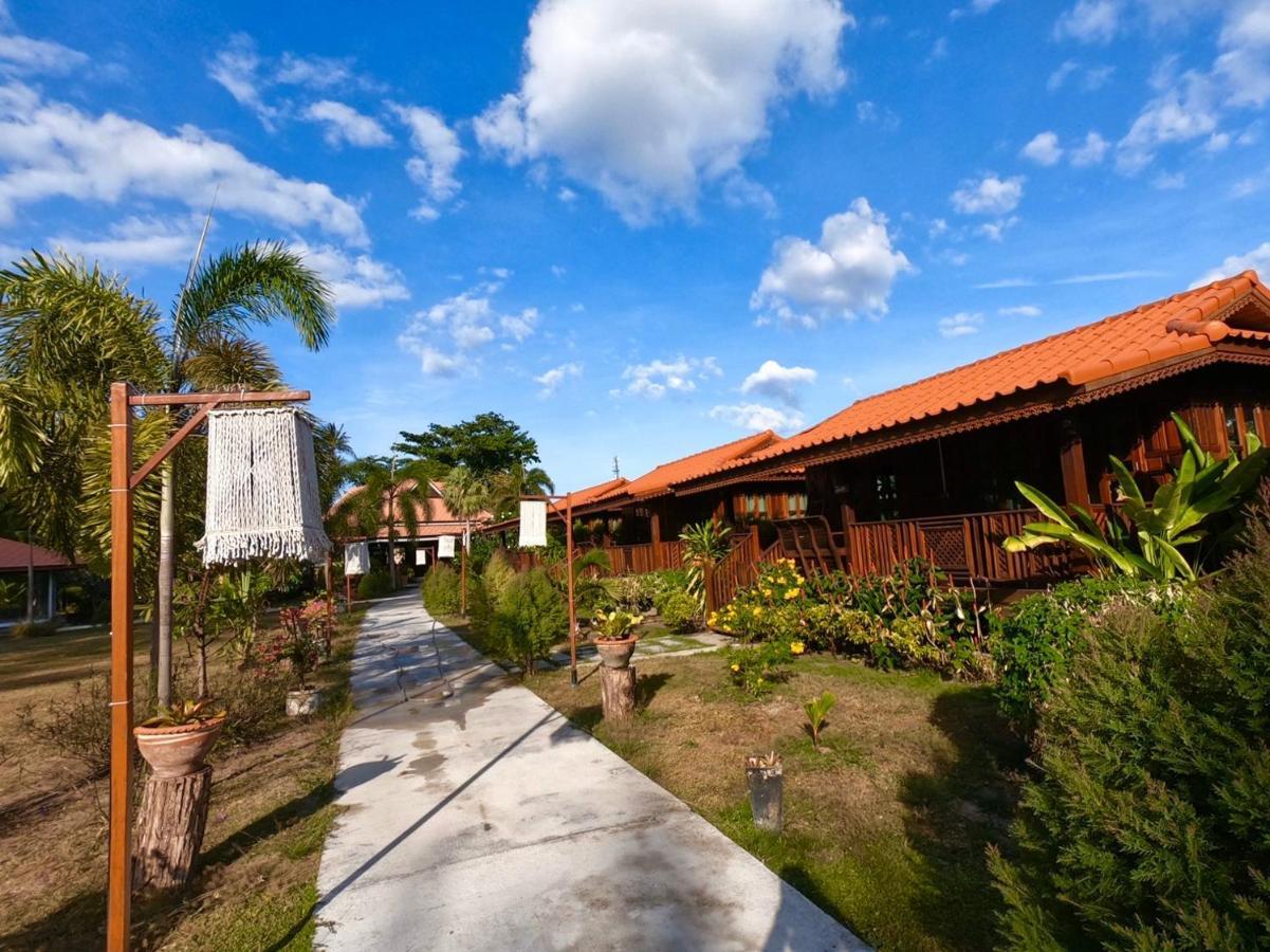 Bu-Nga Resort Koh Lipe Exterior photo